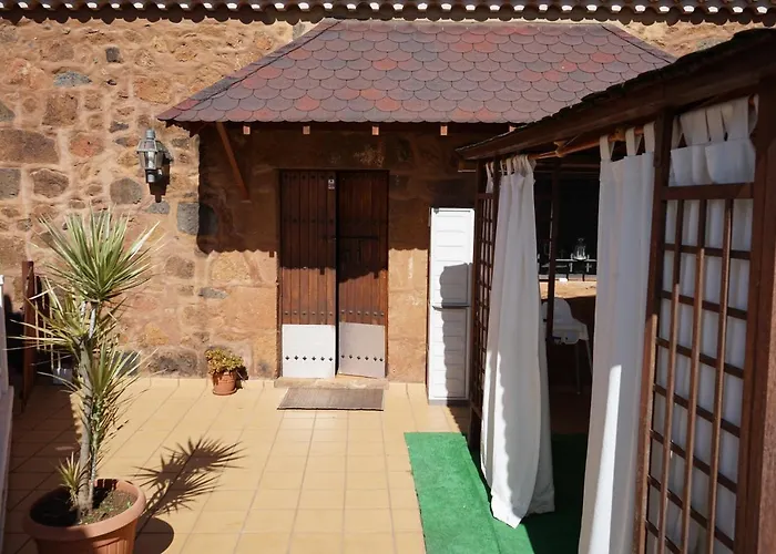 Montsant Tatil Evi *